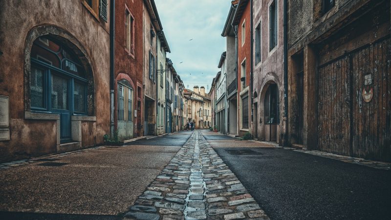 road, houses, city-6881040.jpg